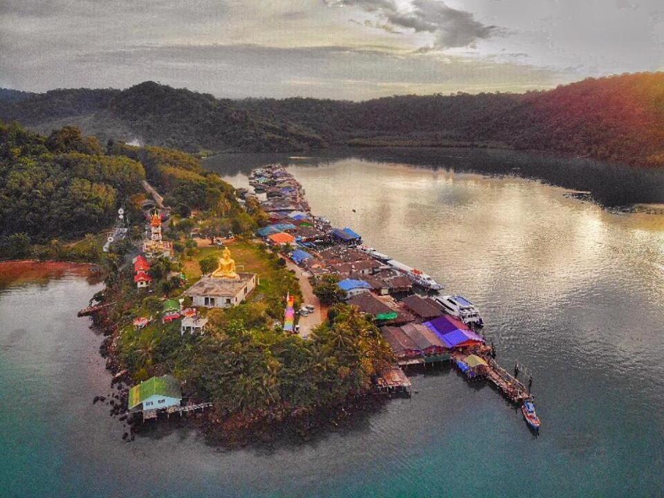 Dutchman Homestay Ko Kut Kültér fotó